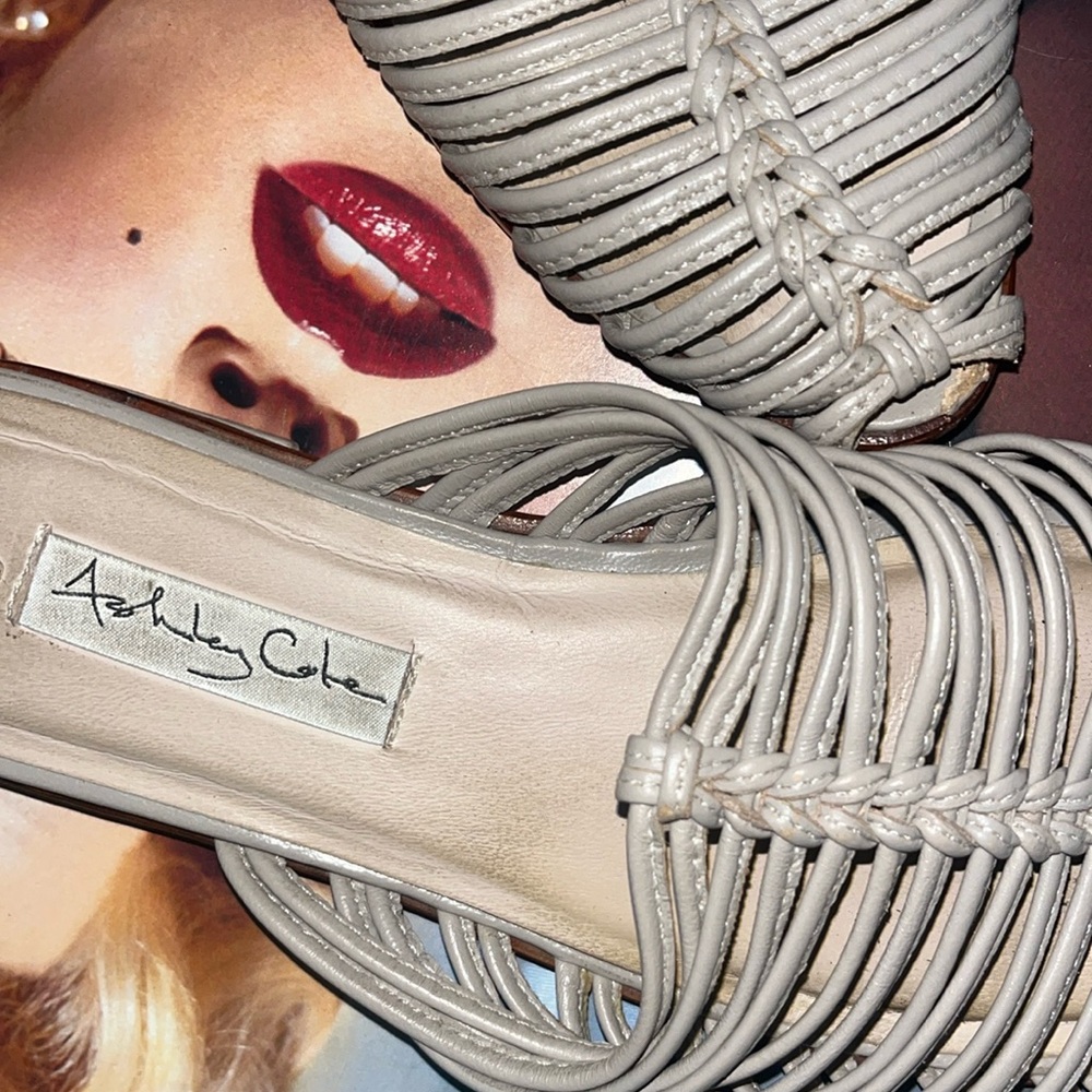 🌹🍬🌹• 🧺 Ashley Cole x Peek-a-Boo Toe Vibes…